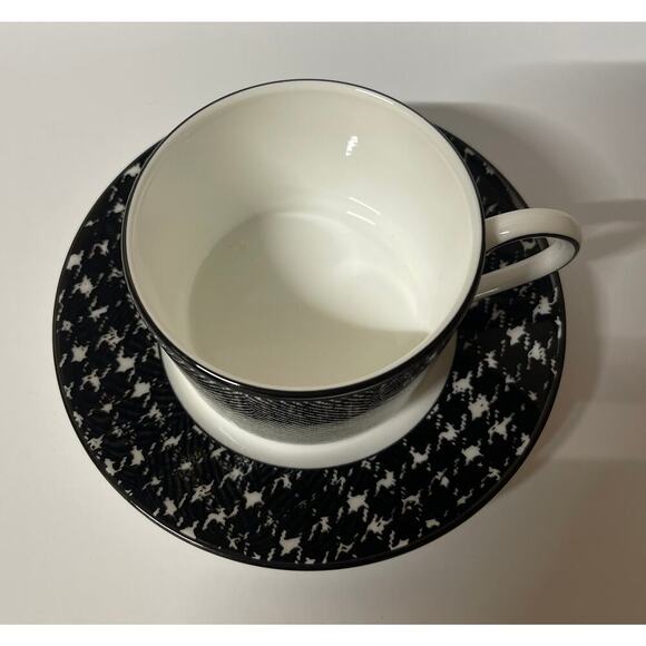 New "Where's Scotty?" flat cup and saucer set by Wedgwood. - Picture 3 of 8